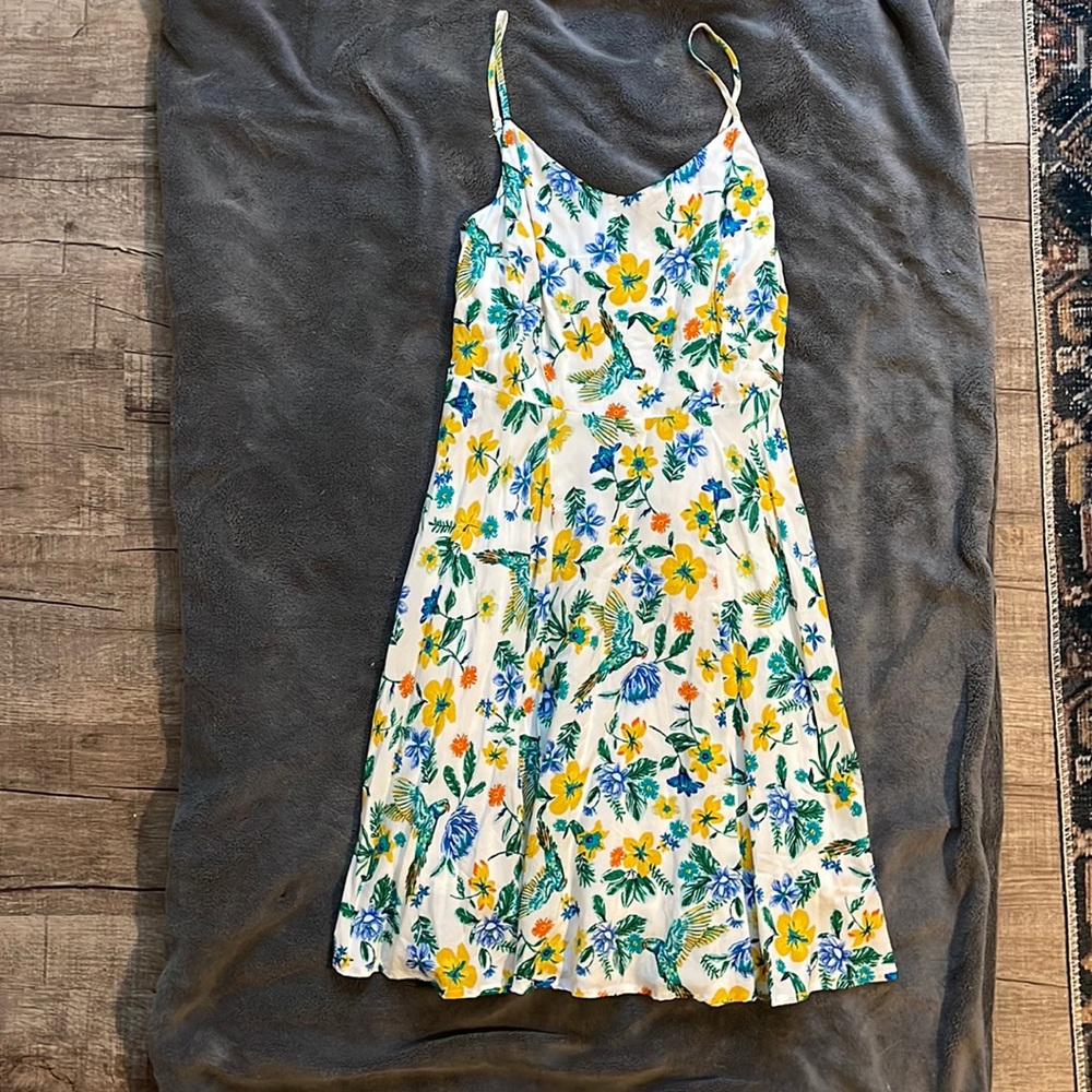 Old navy dress. Size medium.
